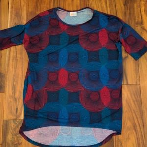 🌻3/$10 LuLaRoe geometric simply comfortable top